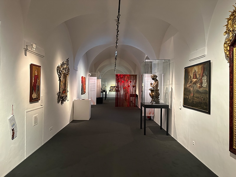 炎の中で生まれた